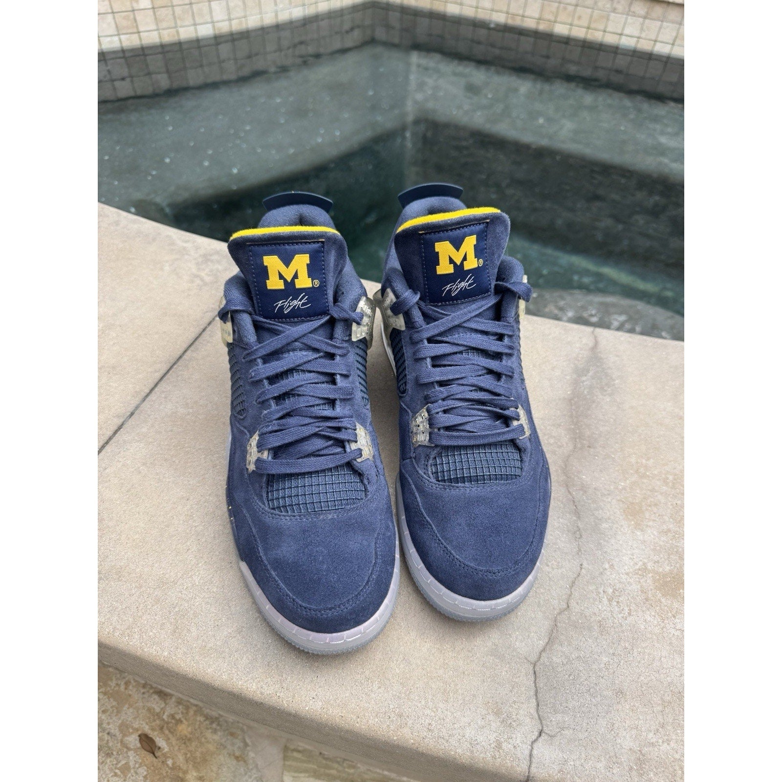 Air Jordan 4 Retro PE Michigan Wolverines - Size 11.5