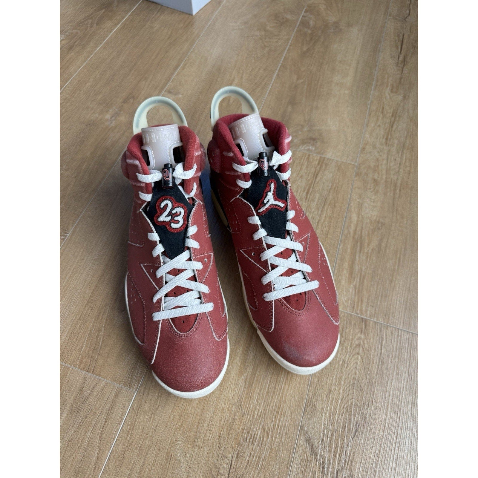 Air Jordan 6 Retro PE Oklahoma Sooners - Size 11.5