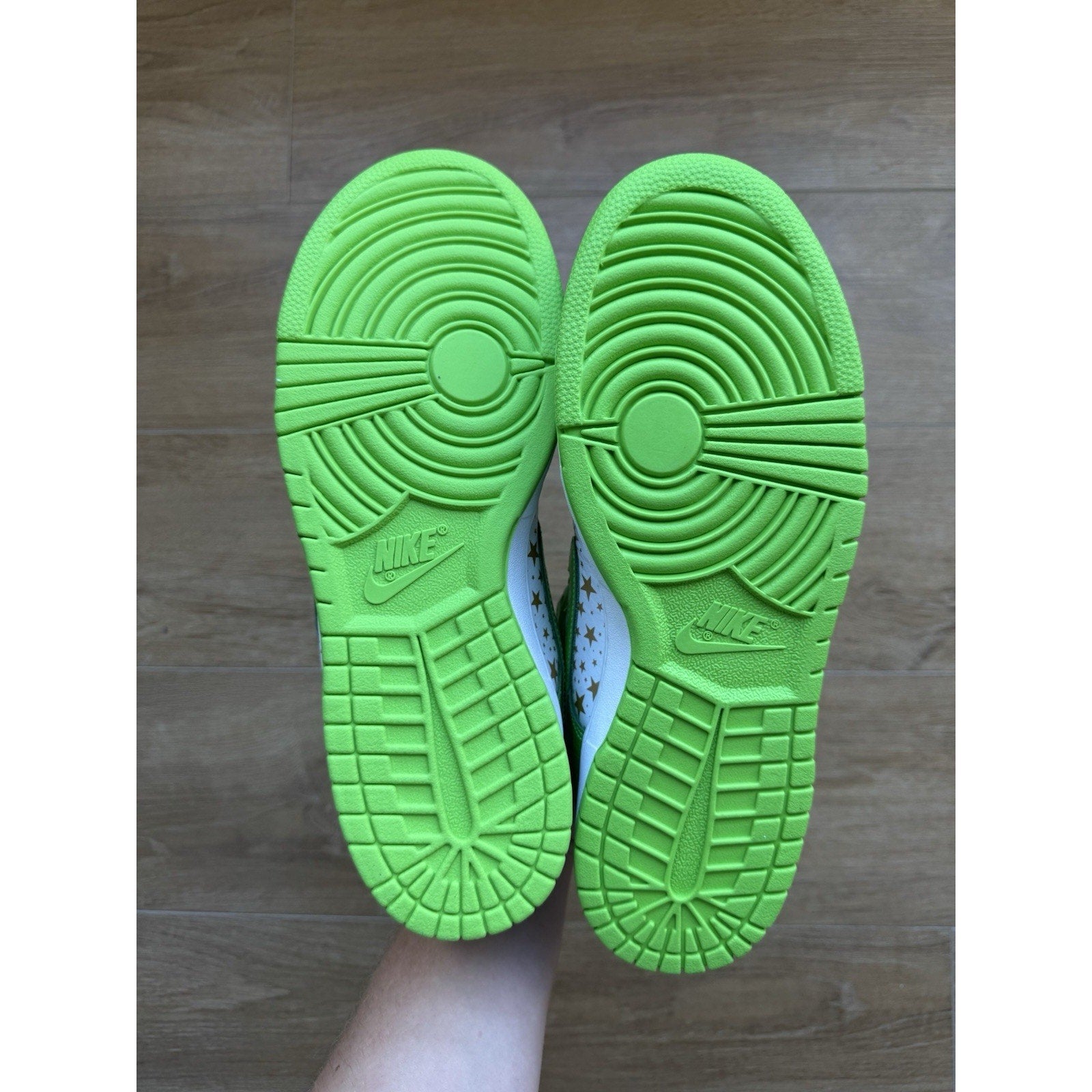 Nike Supreme x Dunk OG SB QS Low Mean Green - Size 9