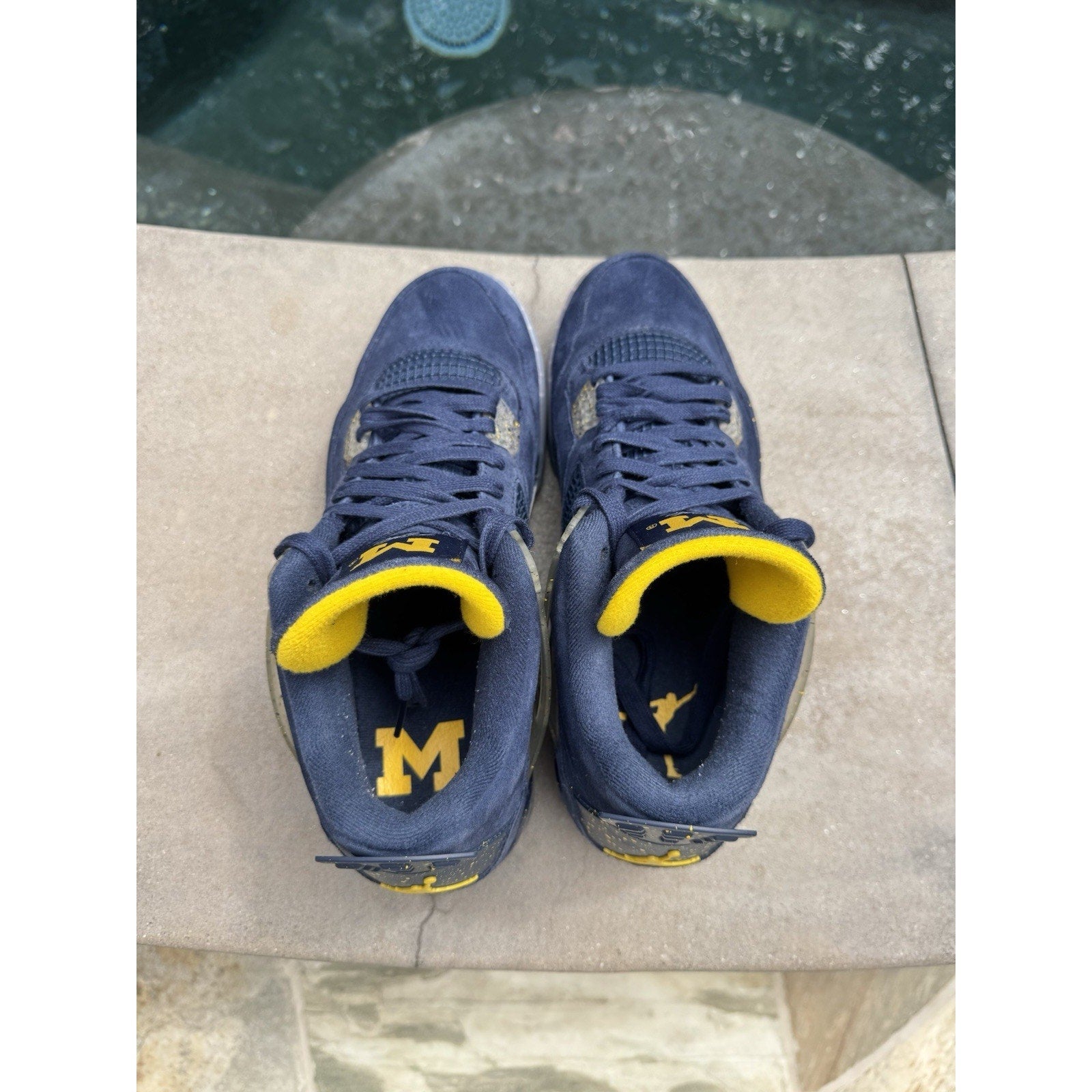 Air Jordan 4 Retro PE Michigan Wolverines - Size 11.5