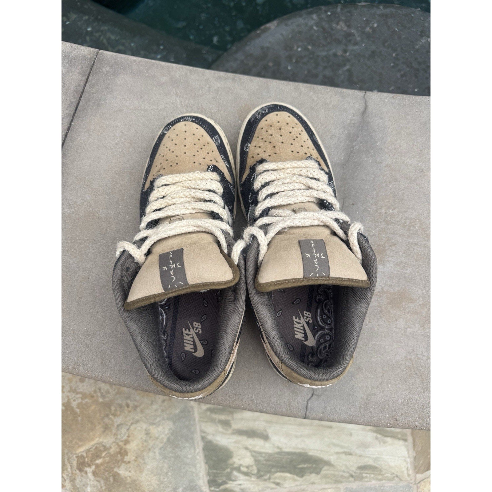 Nike Dunk Low Premium QS SB x Travis Scott Cactus Jack - Size 10.5