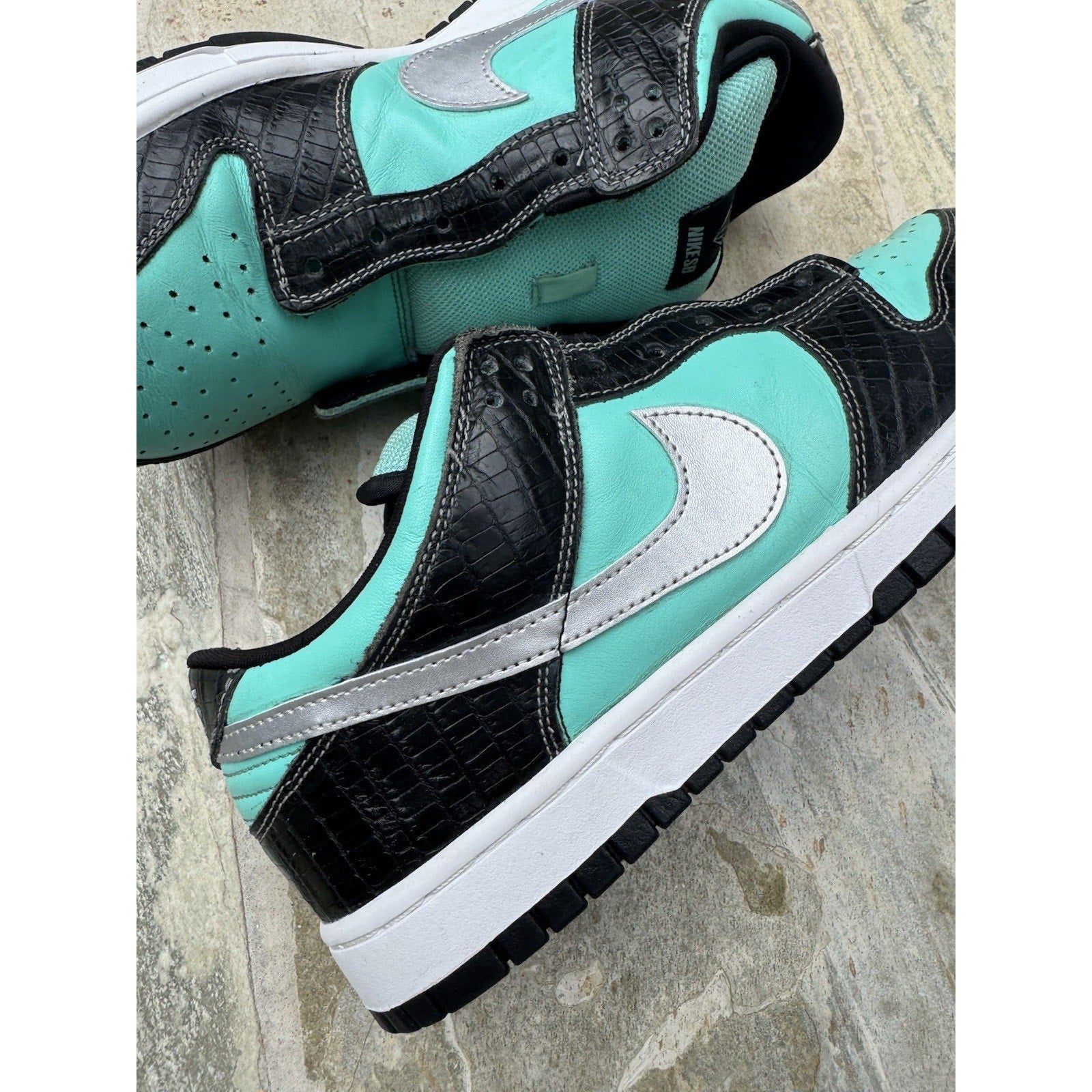 Nike SB Dunk Low Pro x Diamond Supply Co. Tiffany - Size 11.5