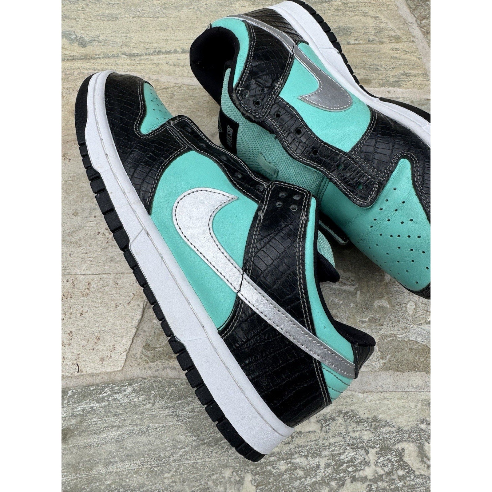 Nike SB Dunk Low Pro x Diamond Supply Co. Tiffany - Size 11.5