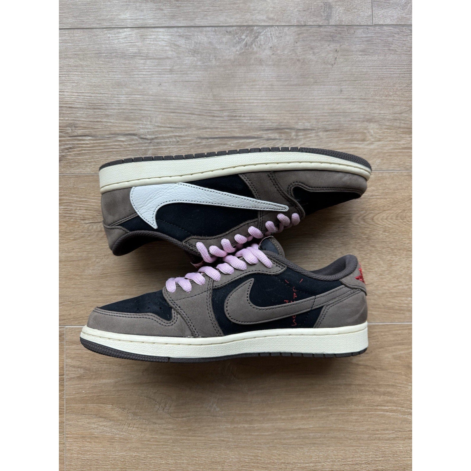 Travis Scott x Air Jordan 1 Retro OG SP Low Velvet Brown - Size 8