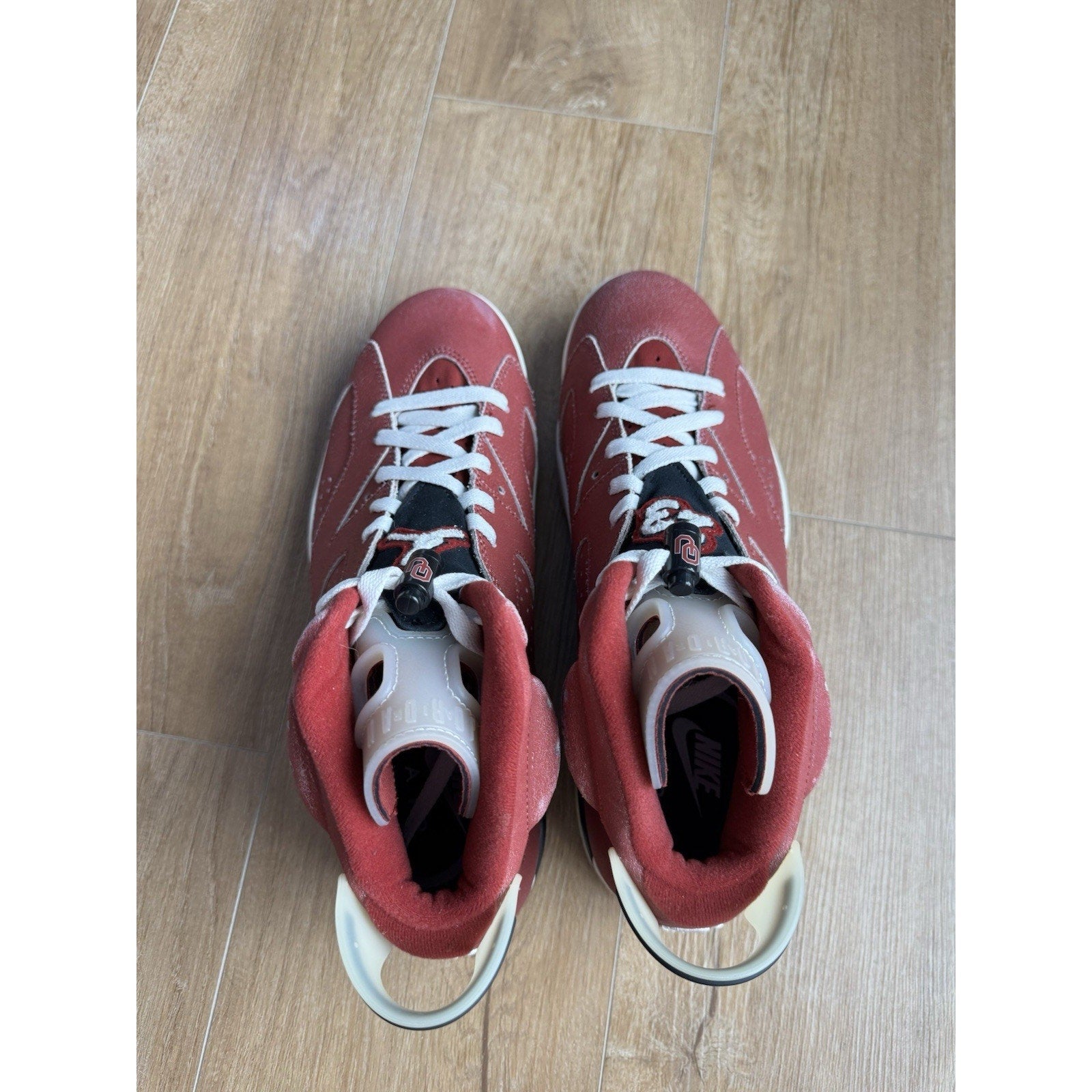 Air Jordan 6 Retro PE Oklahoma Sooners - Size 11.5