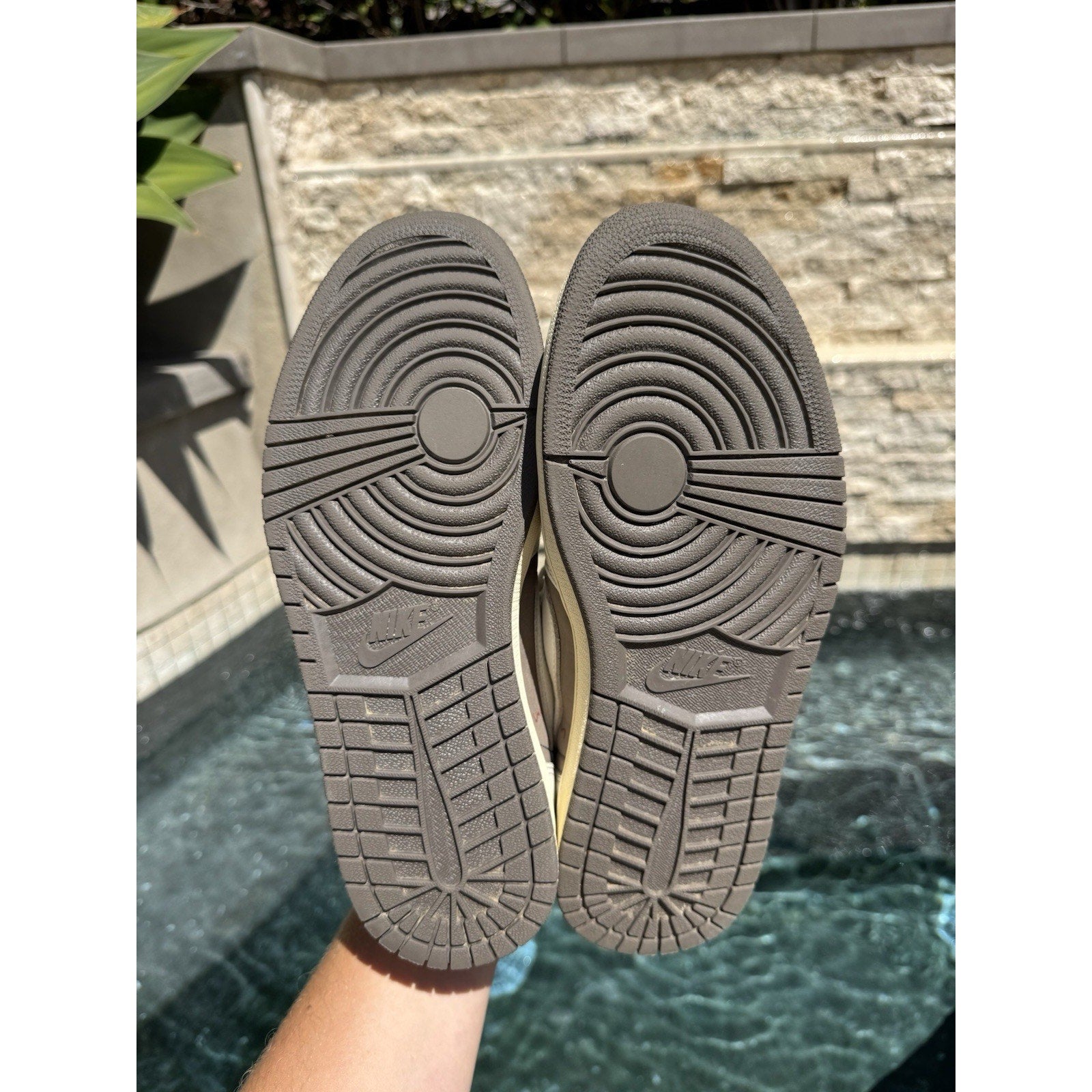Jordan 1 Low OG x Travis Scott Reverse Mocha - Size 10.5
