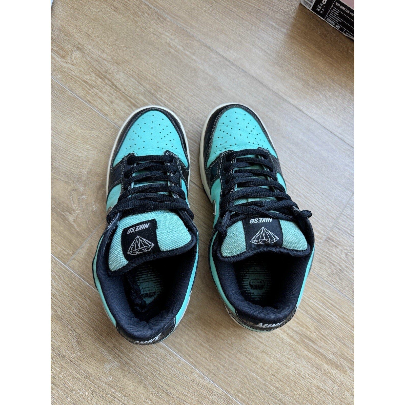 Nike SB Dunk Low Pro x Diamond Supply Co. Tiffany - Size 8