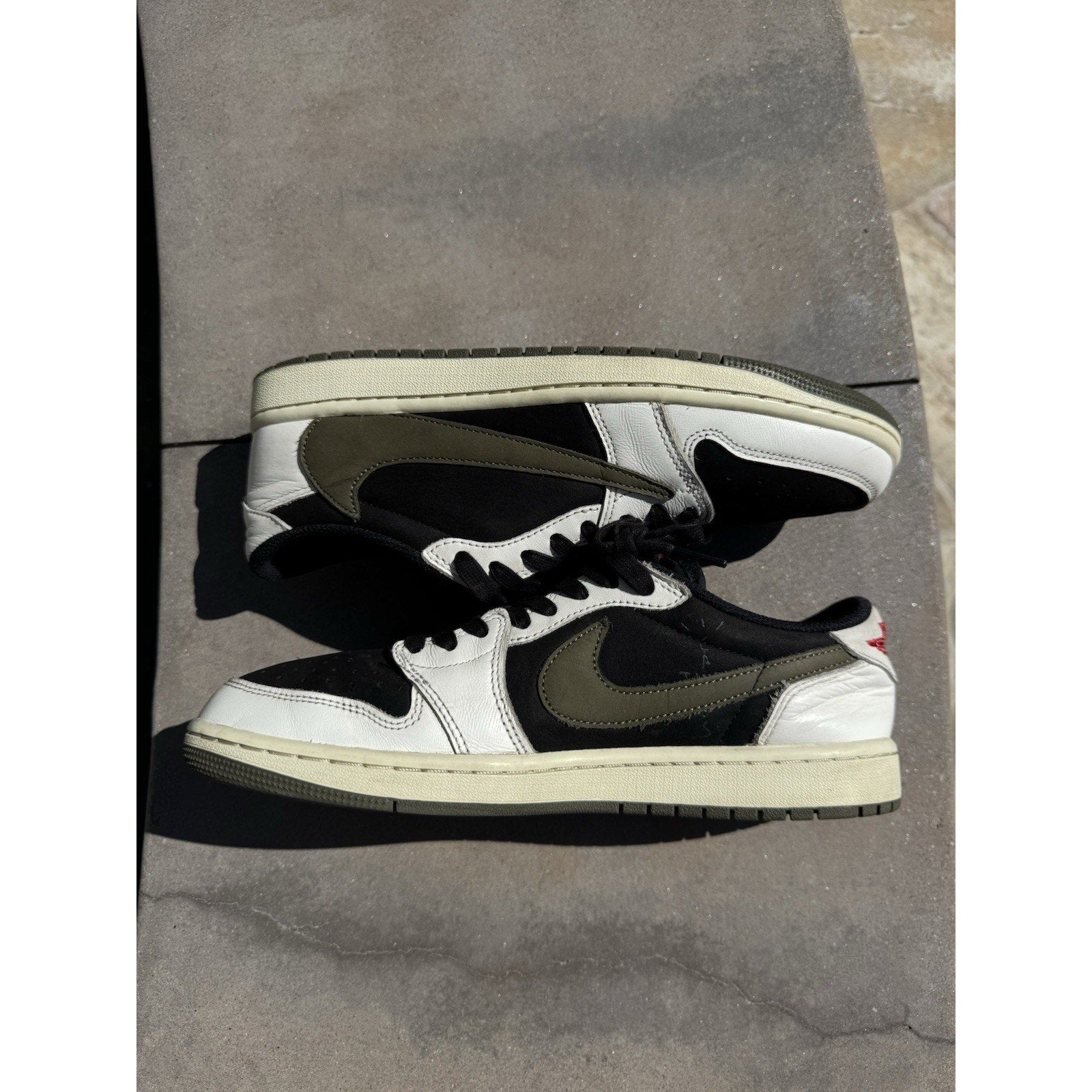 Jordan 1 Retro OG x Travis Scott Low Olive - Size 10W/8.5M