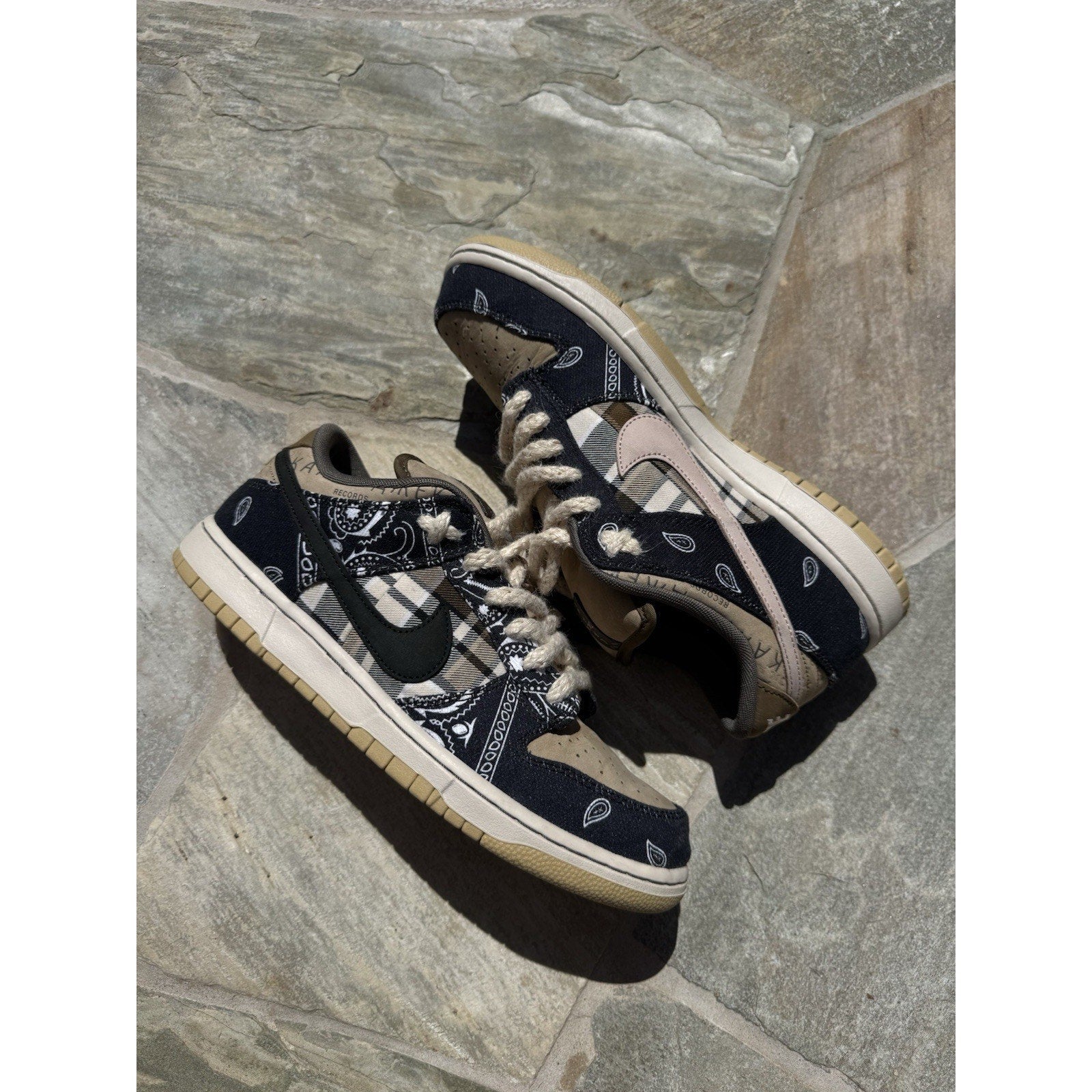 Nike Dunk Low Premium QS SB x Travis Scott Cactus Jack - Size 10.5
