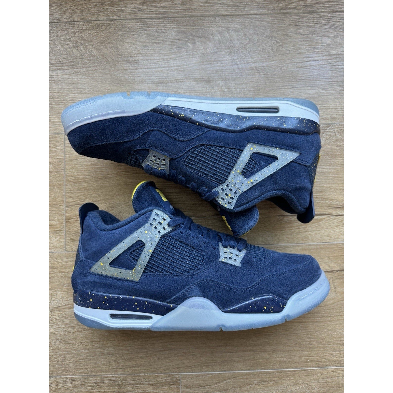 Air Jordan 4 Retro PE Michigan Wolverines - Size 13