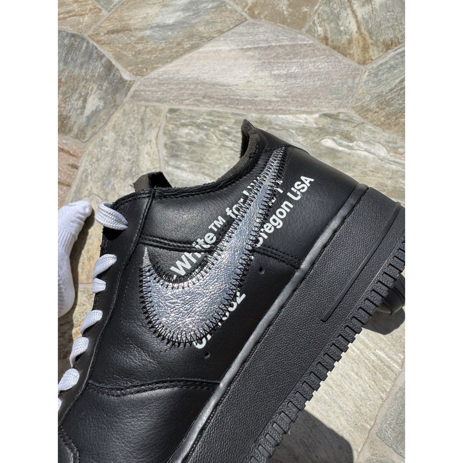 Nike Off-White x Air Force 1 '07 Low MoMA - Size 11