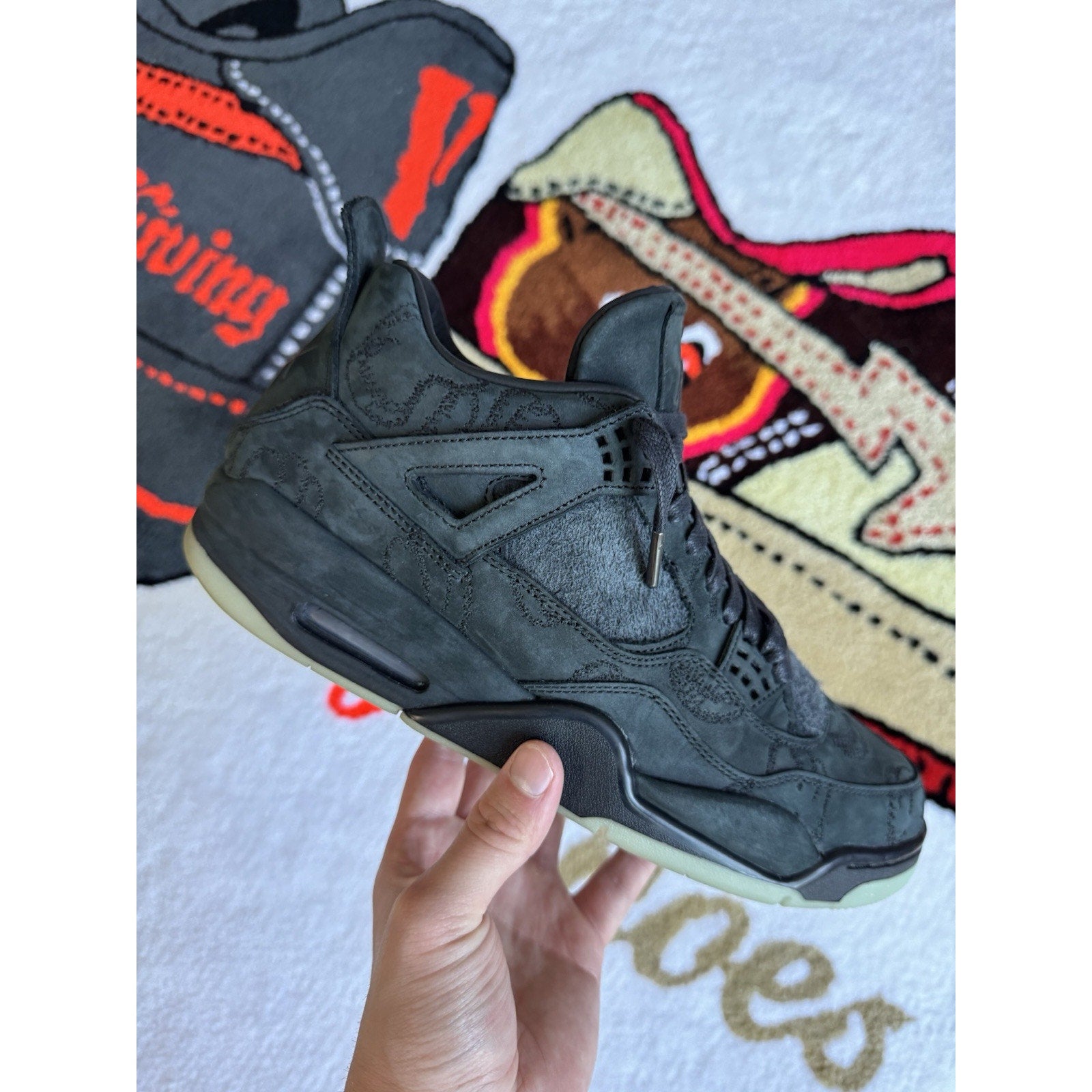 Jordan 4 Retro x KAWS Black 2017 - Size 11
