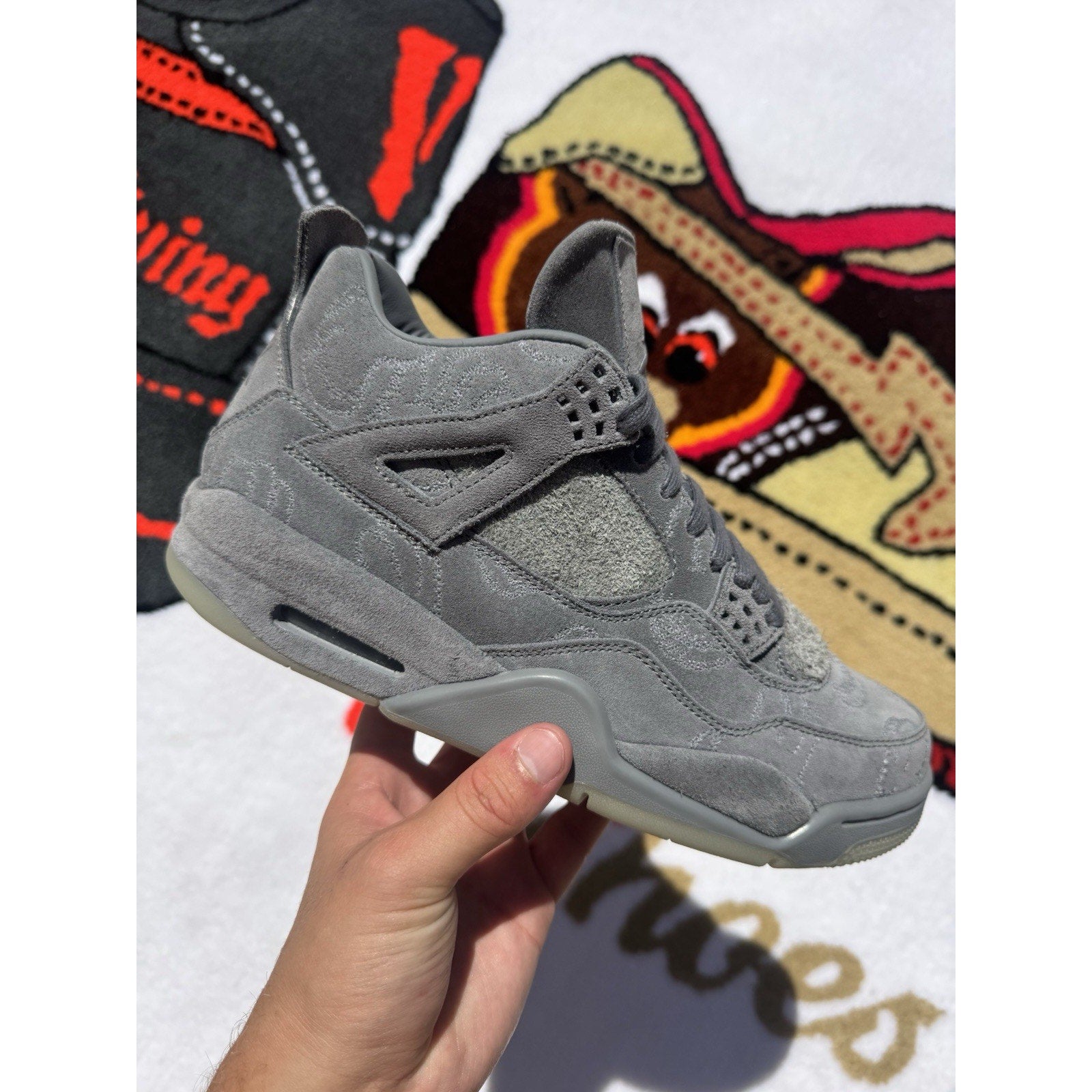 Jordan 4 Retro x KAWS Cool Grey 2017 - Size 8.5