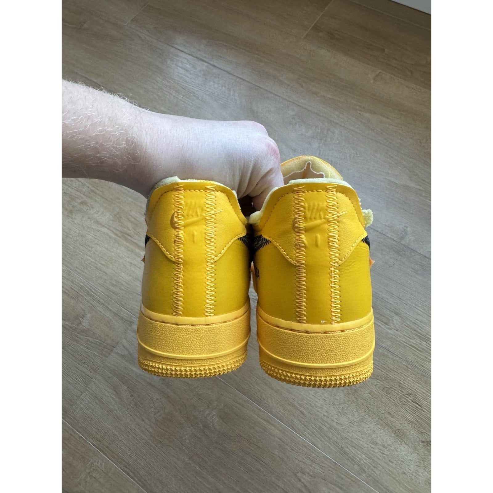 Nike Air Force 1 Low OFF-WHITE University Gold Metallic Silver - Size 10