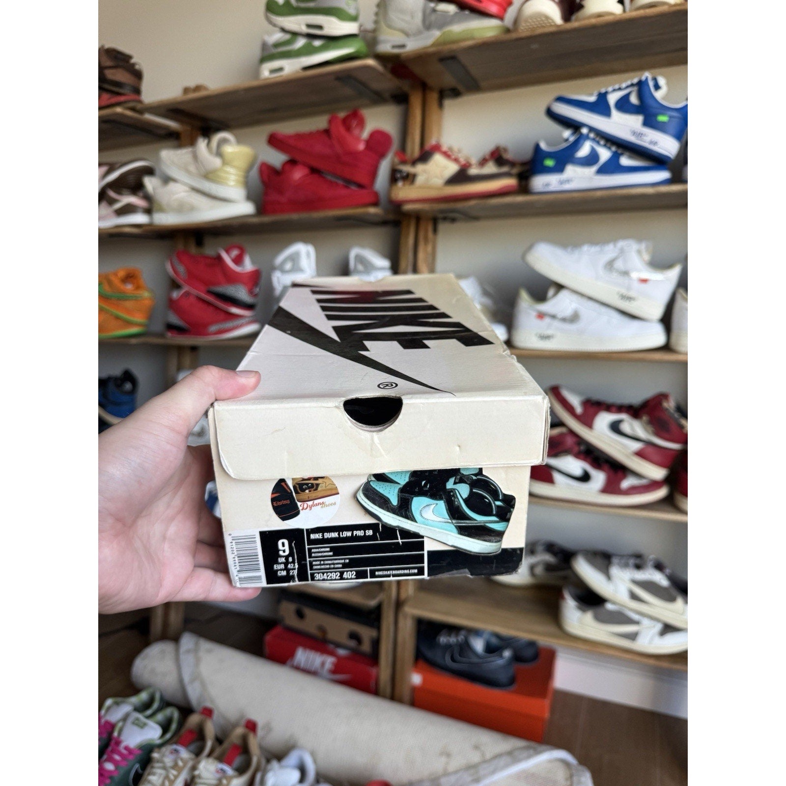 Nike SB Dunk Low Pro x Diamond Supply Co. Tiffany - Size 9