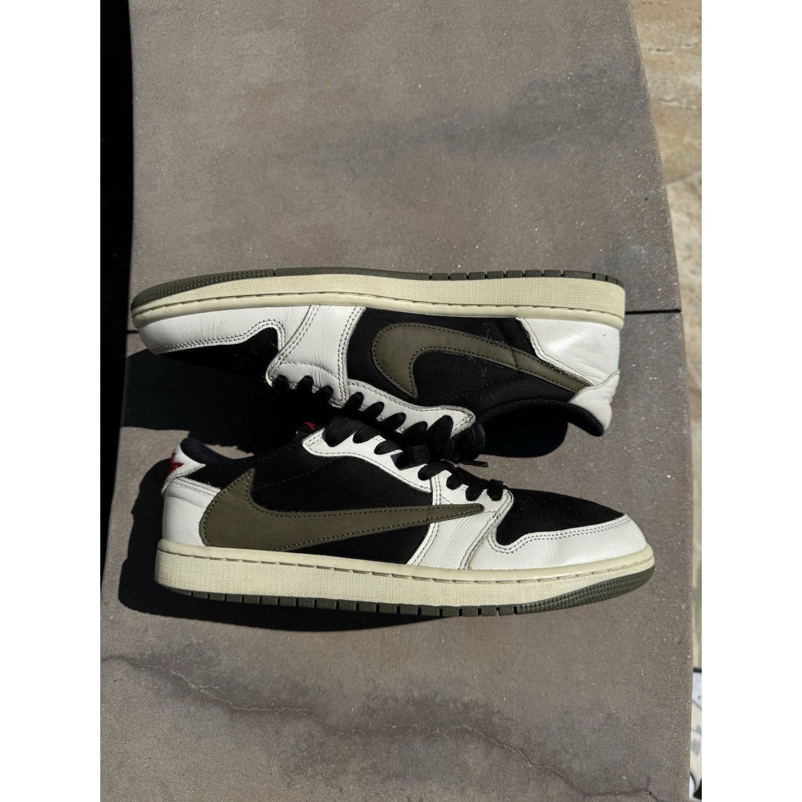 Jordan 1 Retro OG x Travis Scott Low Olive - Size 10W/8.5M