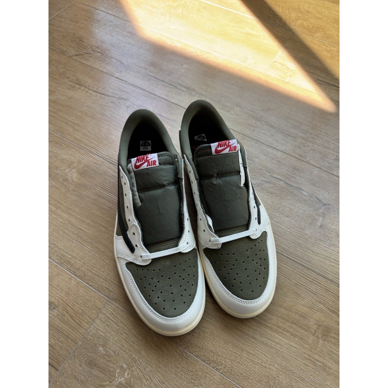 Travis Scott x Air Jordan 1 Low Medium Olive - Size 11.5