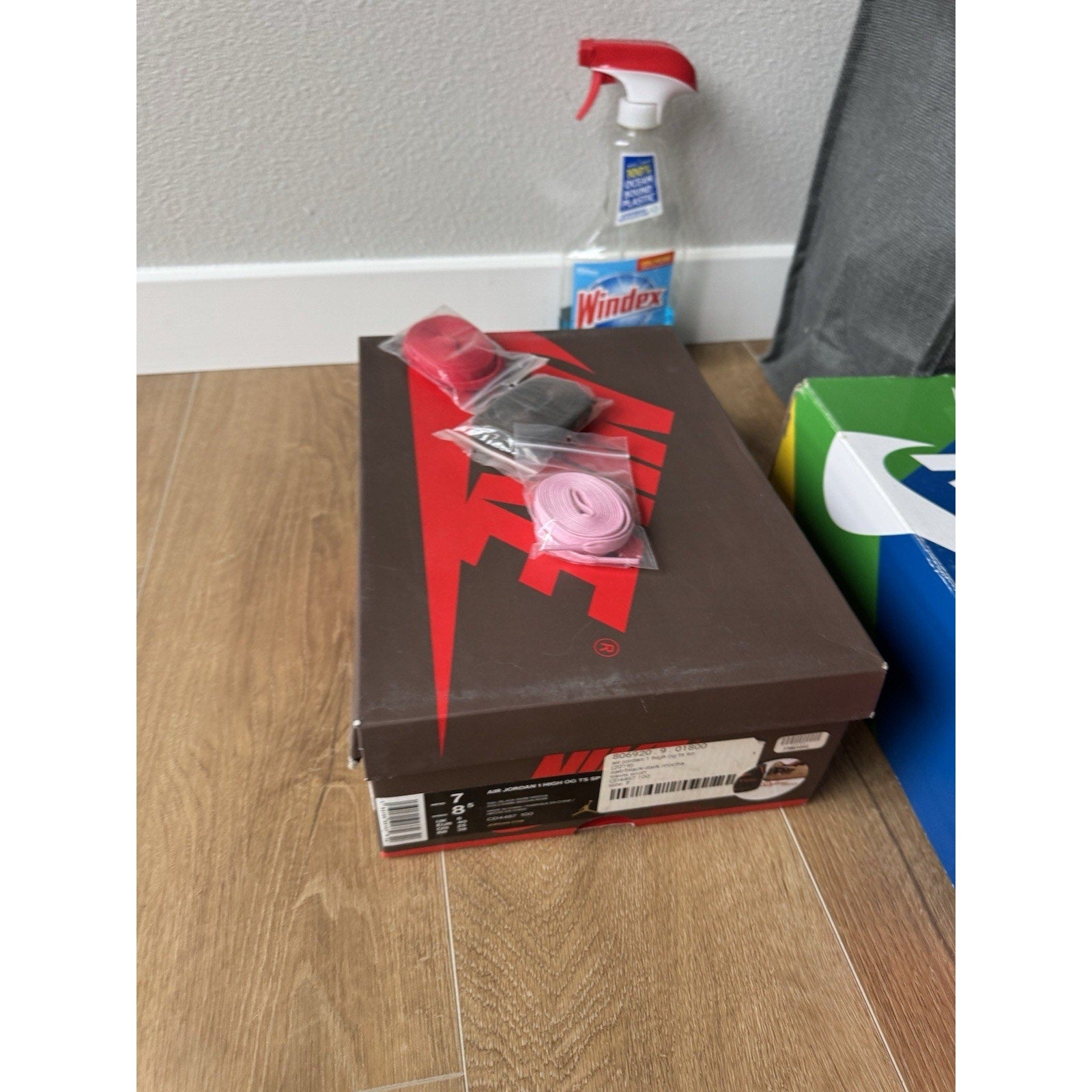 Jordan 1 Retro OG x Travis Scott High Mocha - Size 7