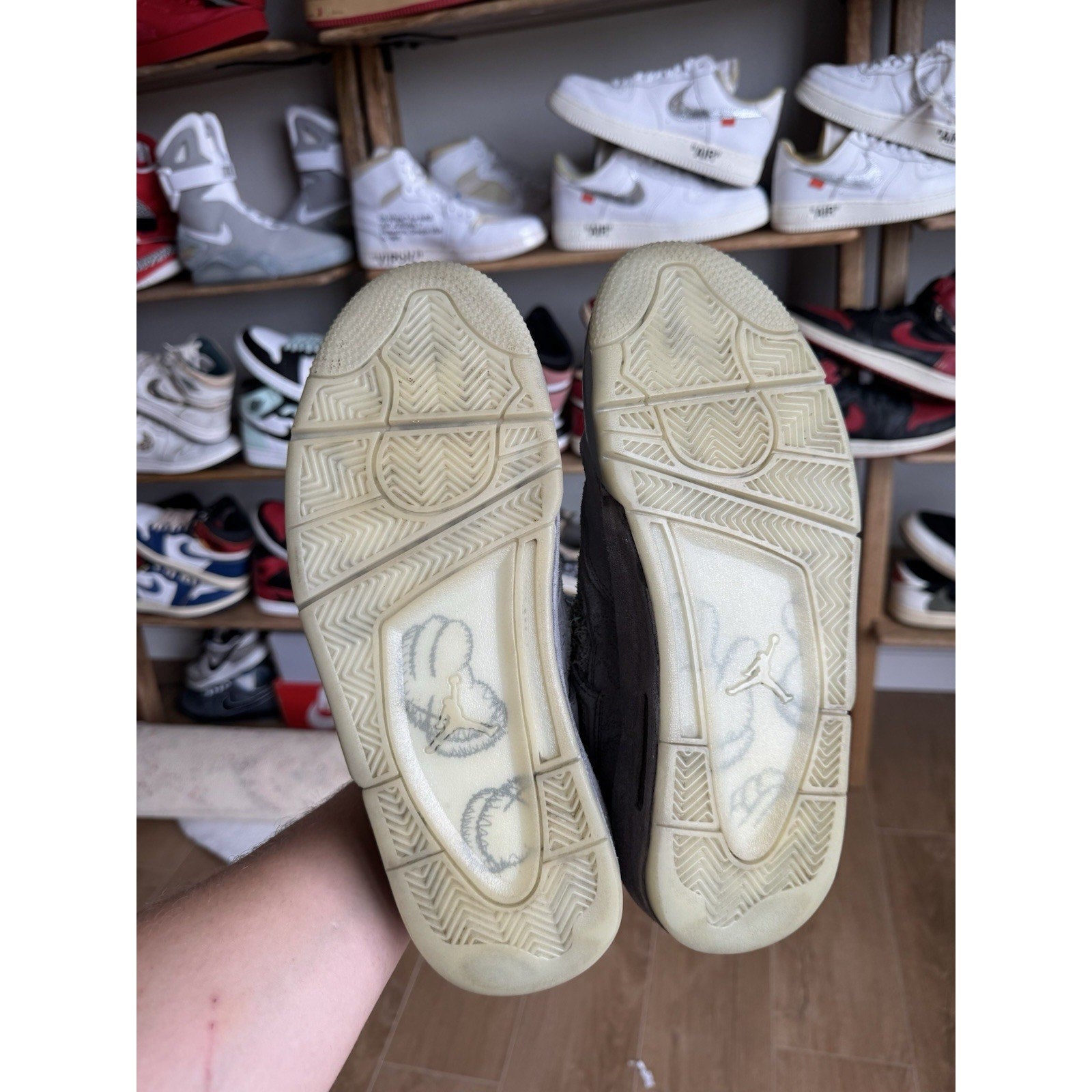 Jordan 4 Retro x KAWS Cool Grey 2017 - Size 9.5