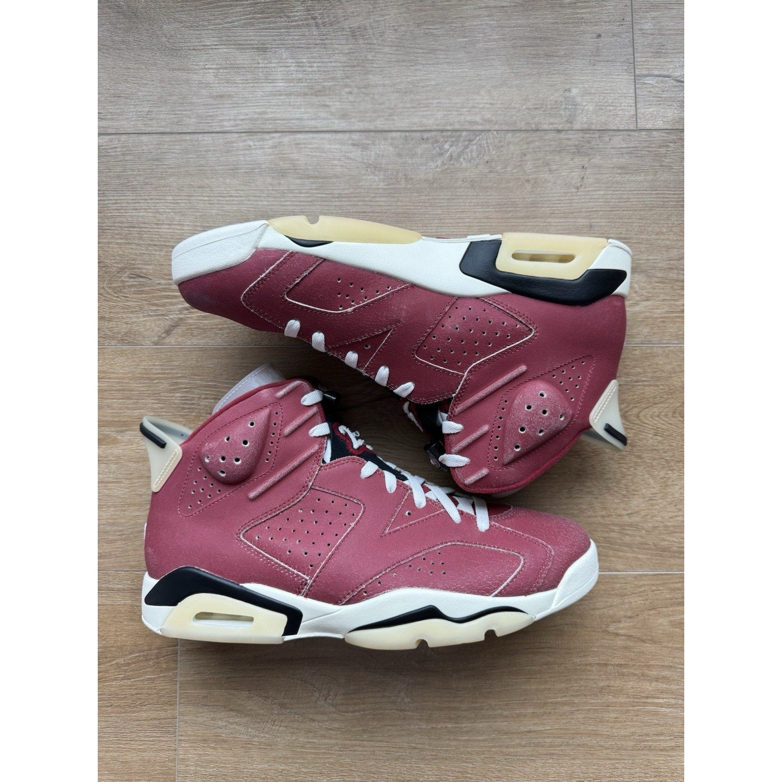 Air Jordan 6 Retro PE Oklahoma Sooners - Size 11.5