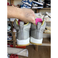 Nike Air Yeezy Zen 2009 - Size 9.5