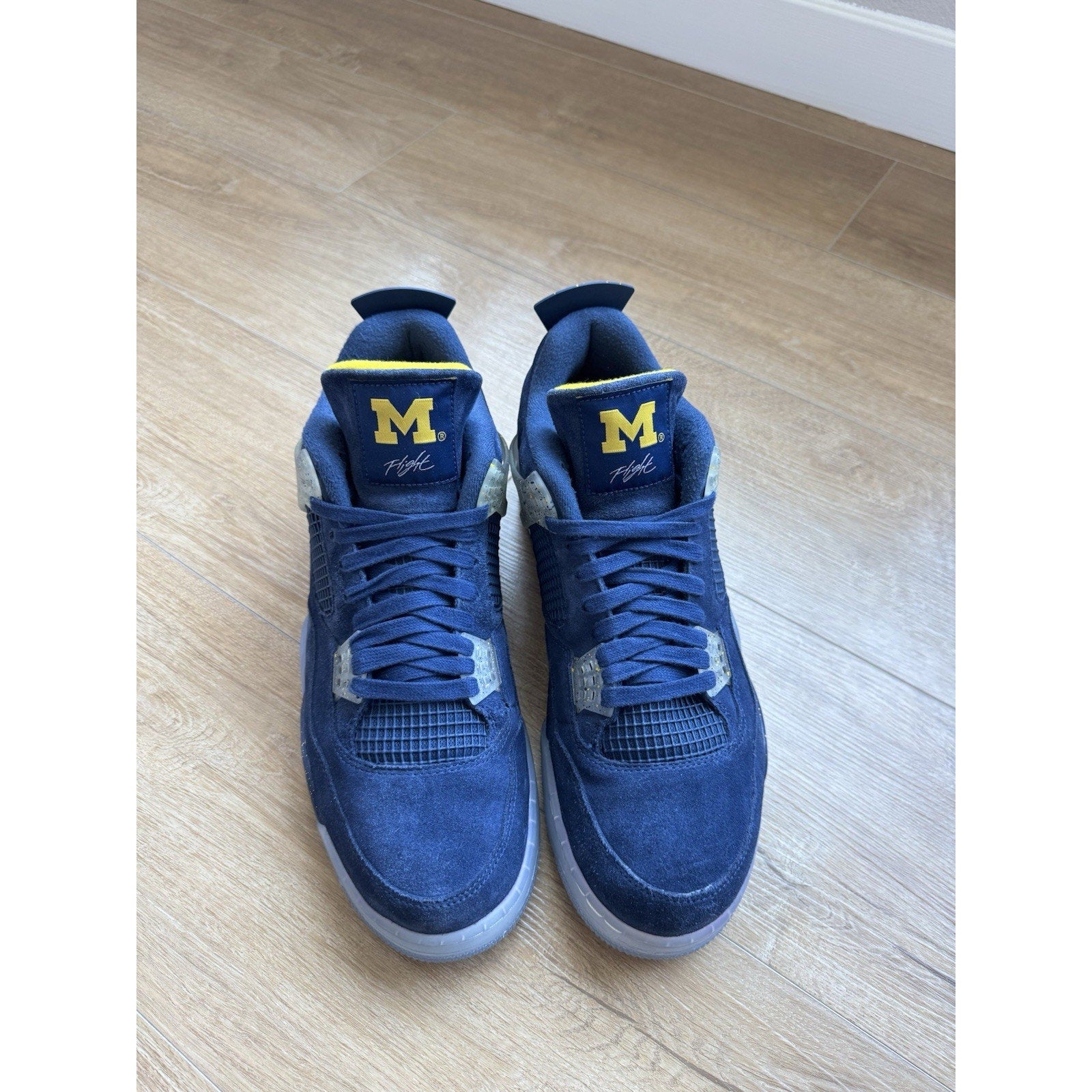 Air Jordan 4 Retro PE Michigan Wolverines - Size 13
