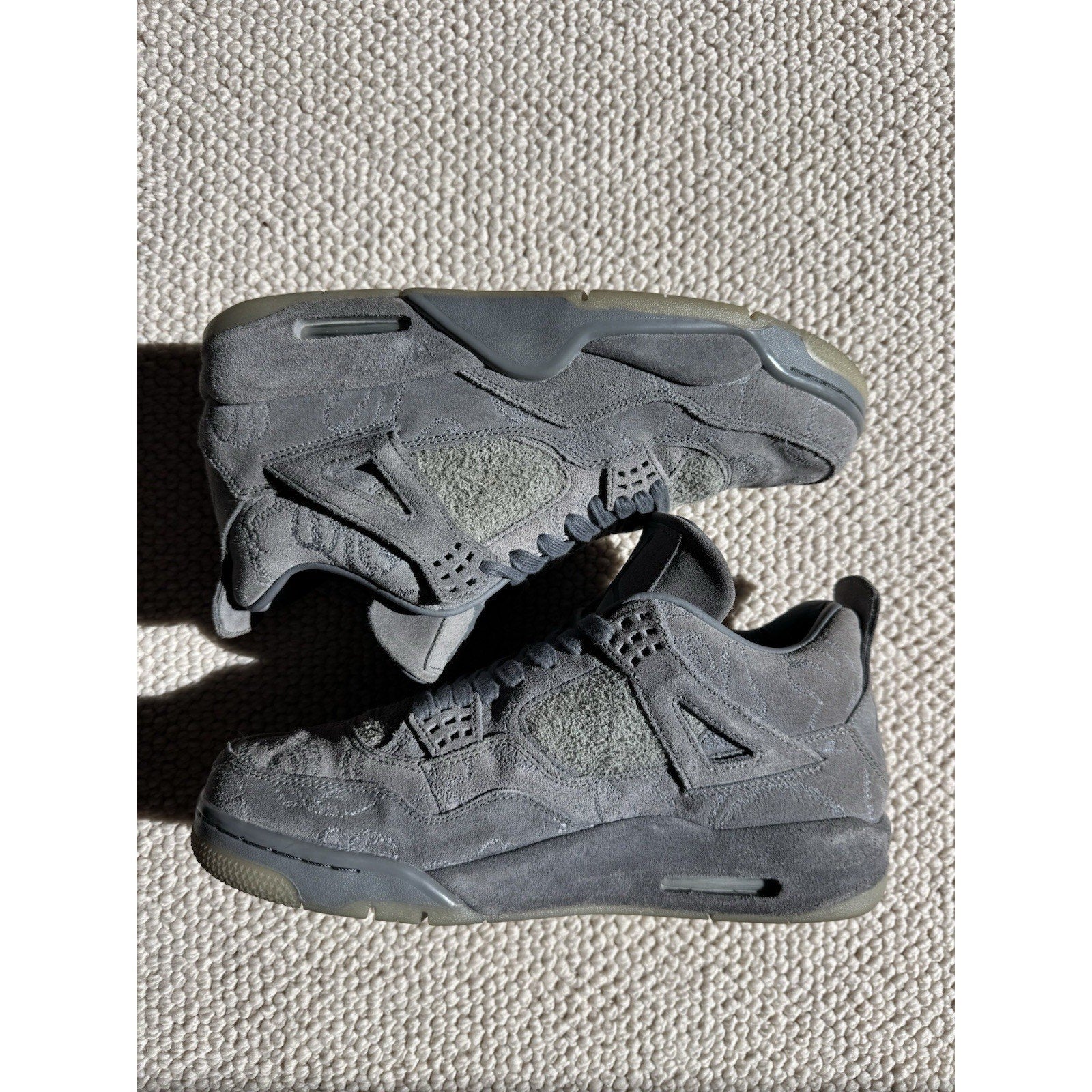 Jordan 4 Retro x KAWS Cool Grey 2017 - Size 10.5