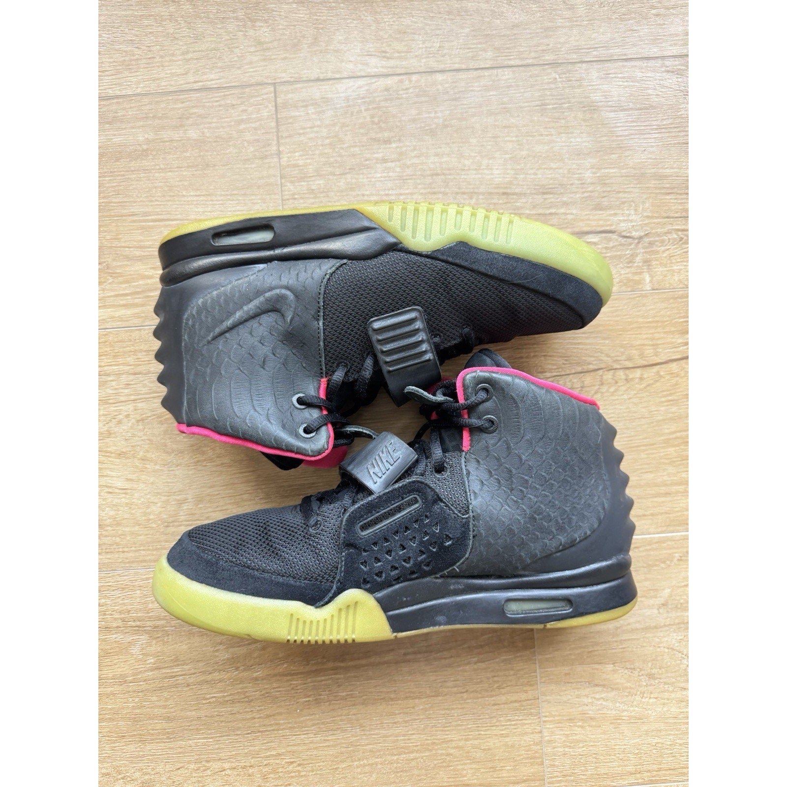 Nike Air Yeezy 2 NRG Solar Red 2012 - Size 10