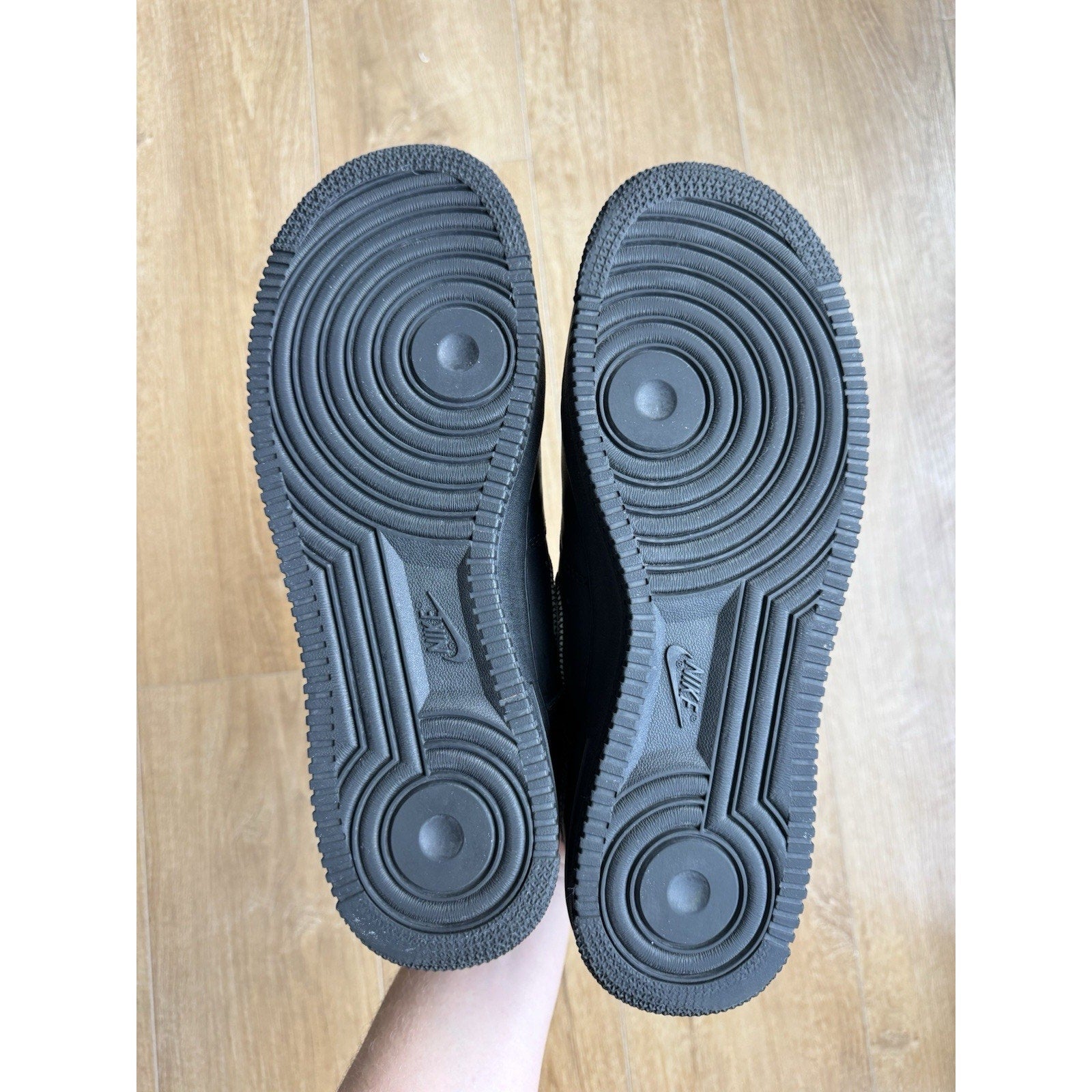 Off-White x Nike Air Force 1 '07 Low MoMA - Size 10.5