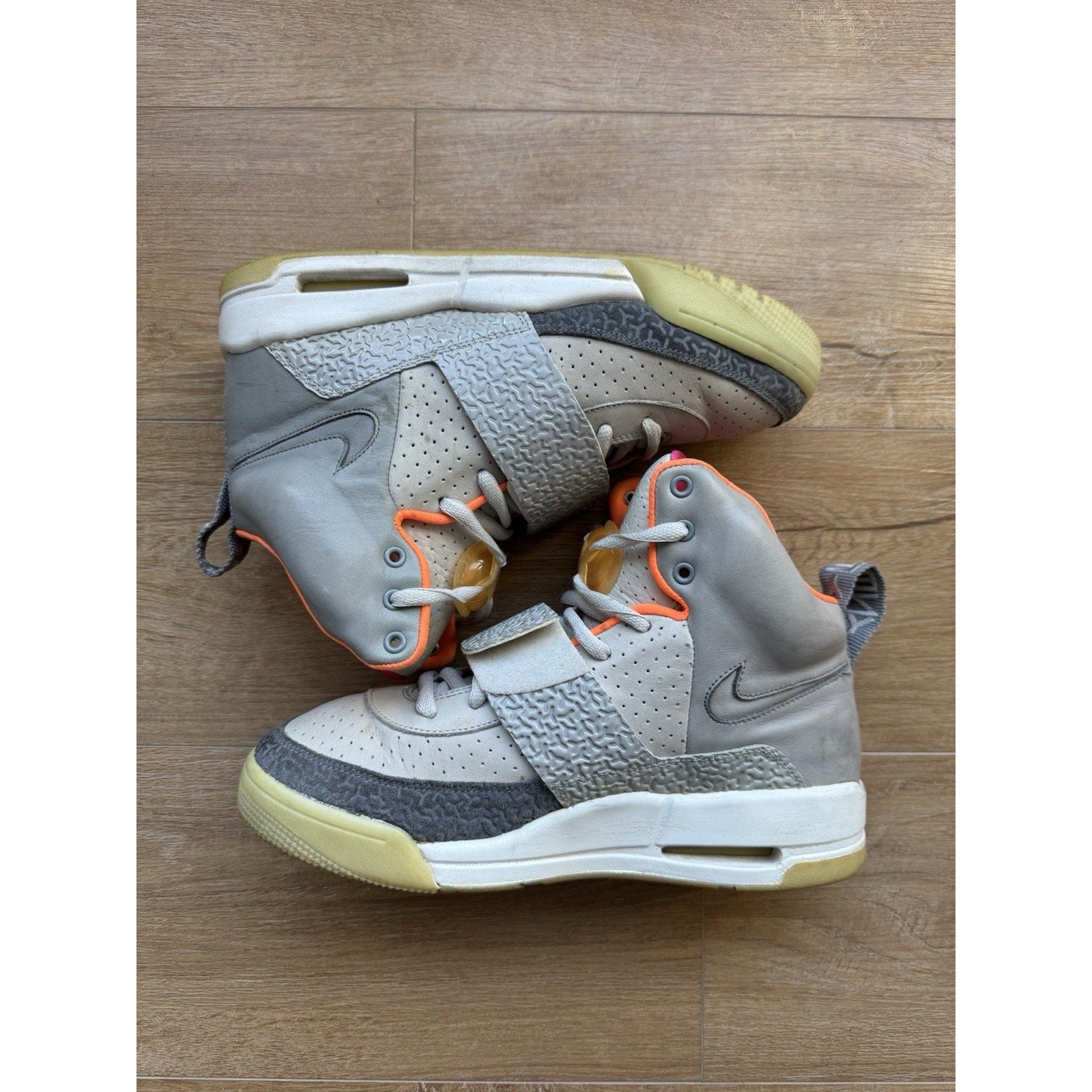 Nike Air Yeezy Zen 2009 Sample - Size 9 (Not Wearable Needs Restore)