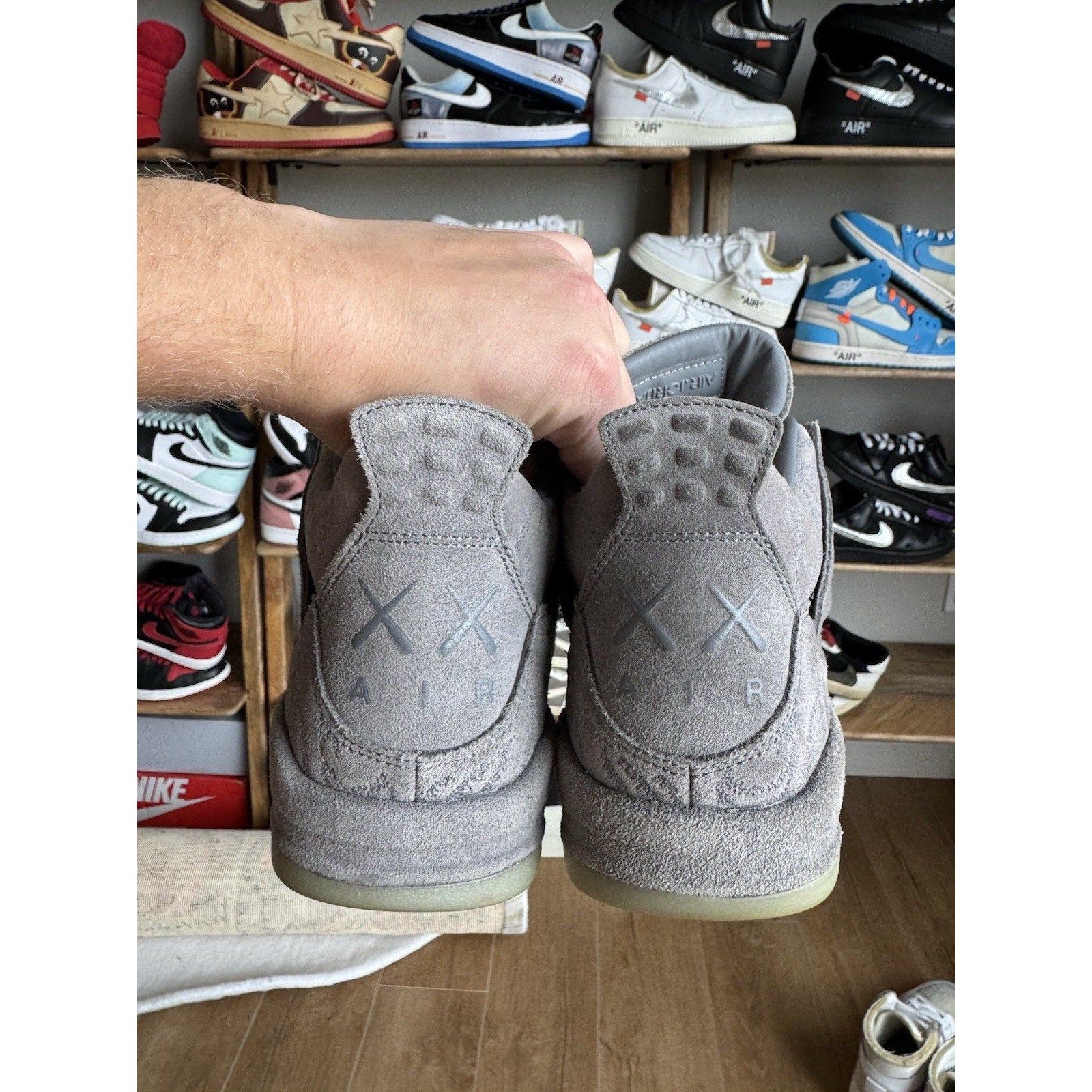 Jordan 4 Retro x KAWS Cool Grey 2017 - Size 9.5