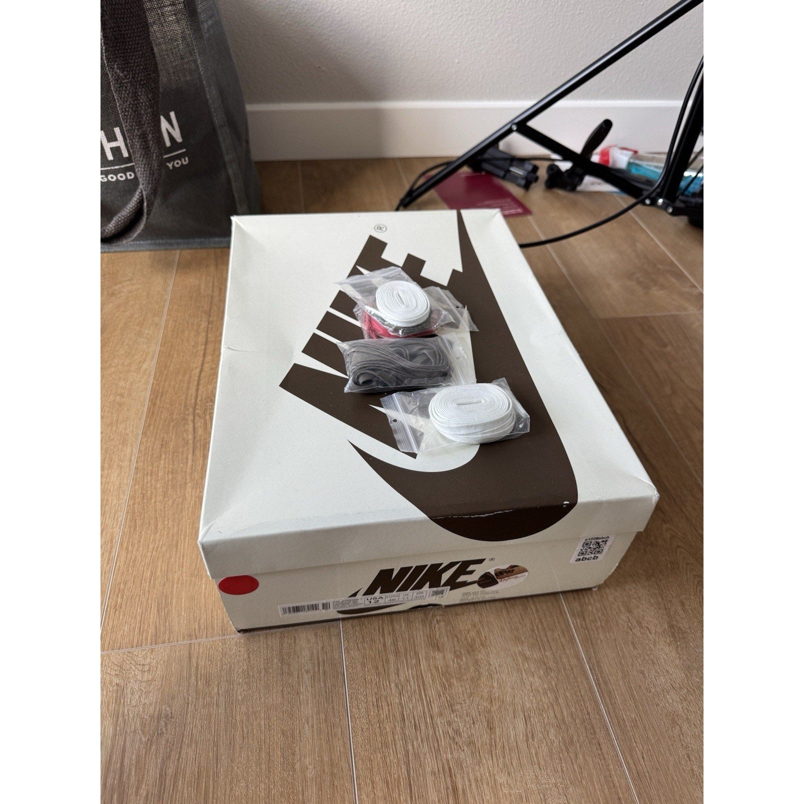 Jordan 1 Low OG x Travis Scott Reverse Mocha - Size 12