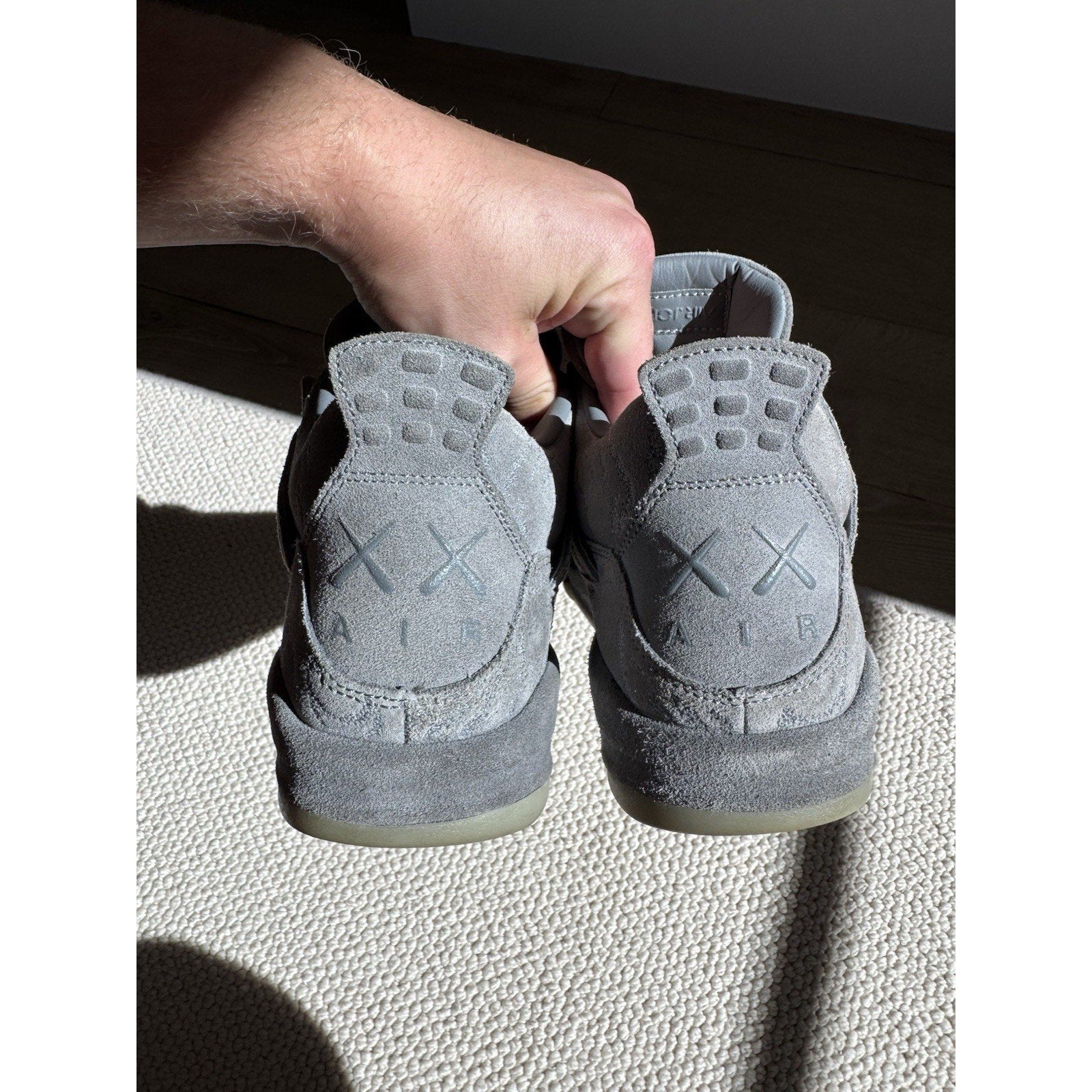 Jordan 4 Retro x KAWS Cool Grey 2017 - Size 10.5