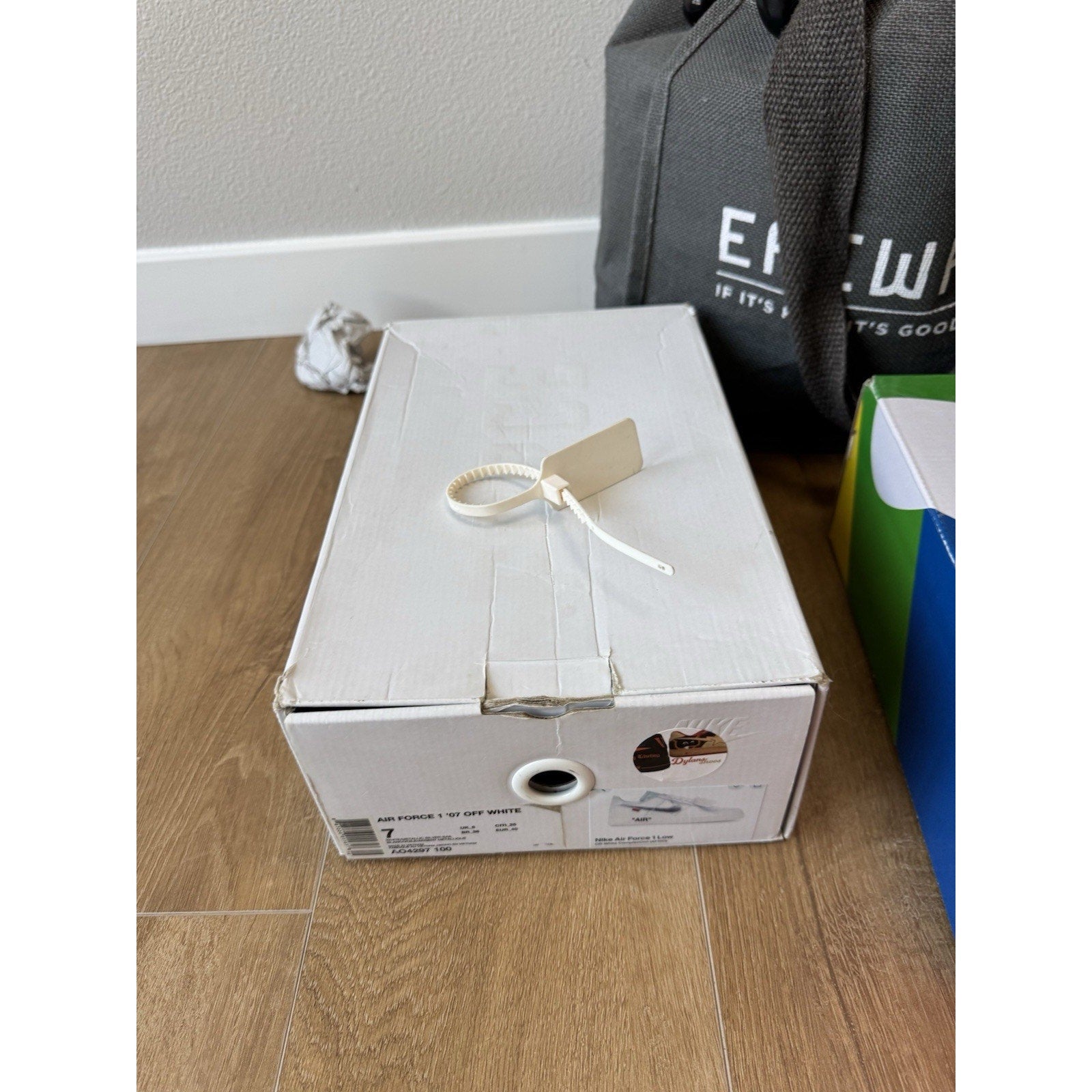 Off-White x Nike Air Force 1 ComplexCon Exclusive - Size 7