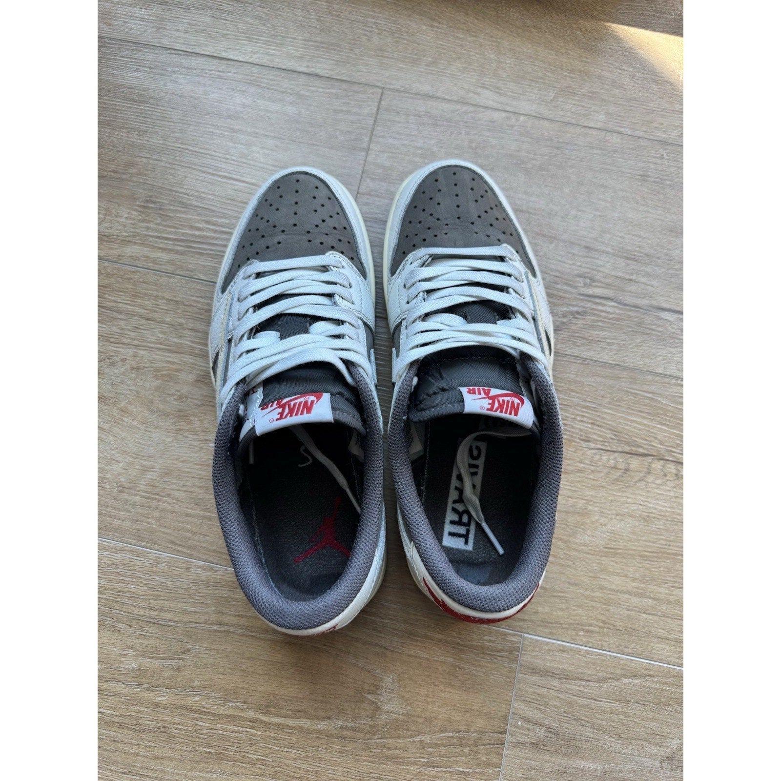 Jordan 1 Low OG x Travis Scott Reverse Mocha - Size 8.5