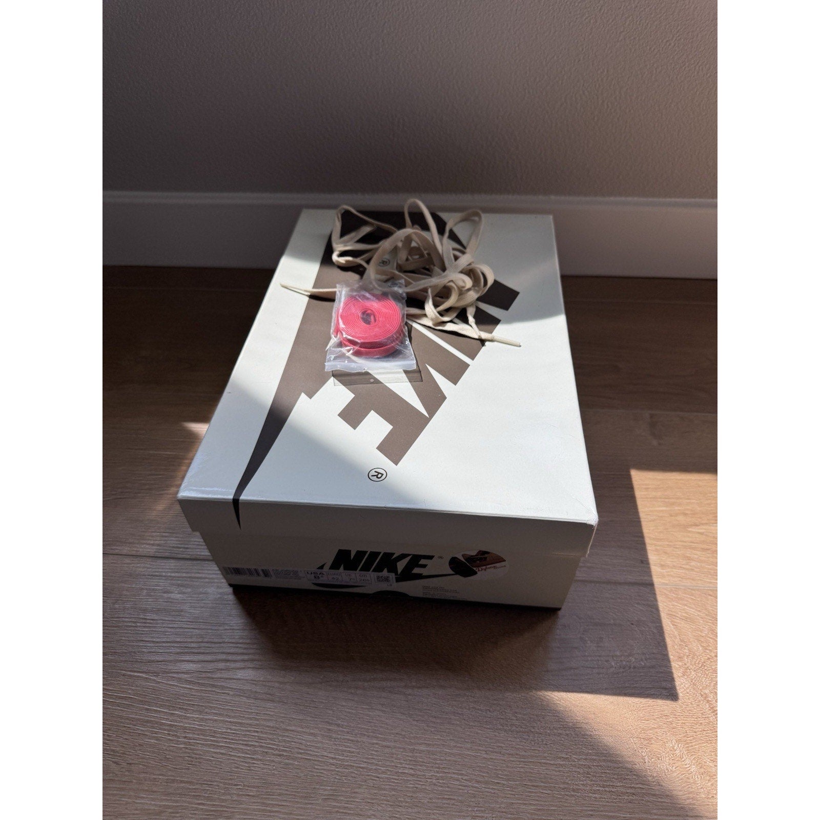 Jordan 1 Low OG x Travis Scott Reverse Mocha - Size 8.5