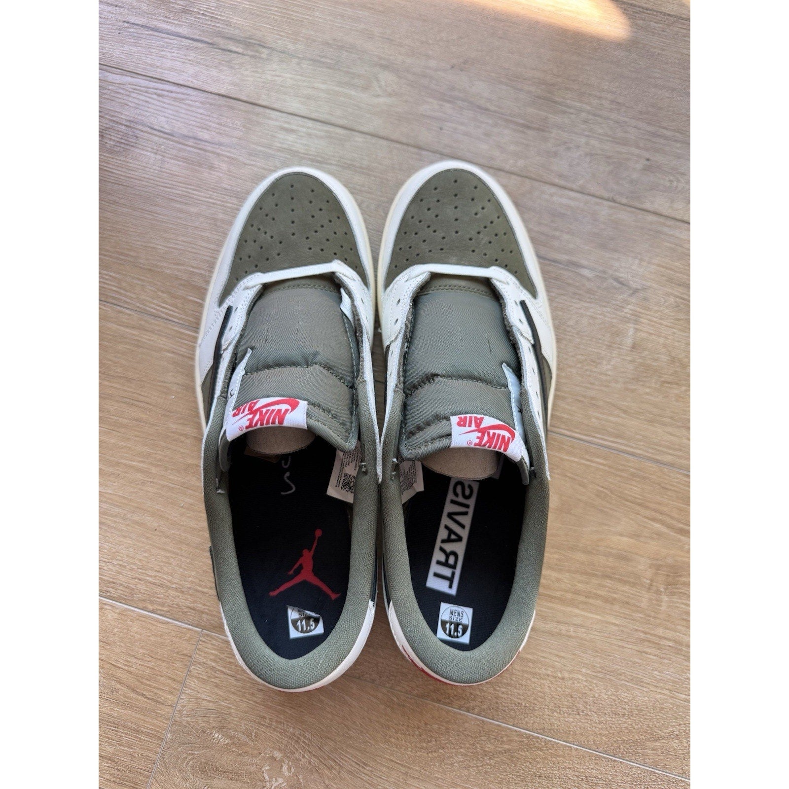 Travis Scott x Air Jordan 1 Low Medium Olive - Size 11.5