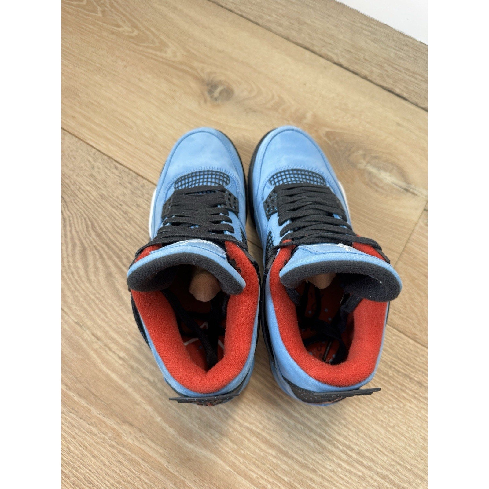 Jordan 4 Retro x Travis Scott Mid Cactus Jack - Size 8